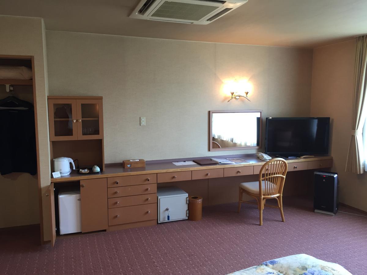 Hotel Yurinkan Bibai Buitenkant foto