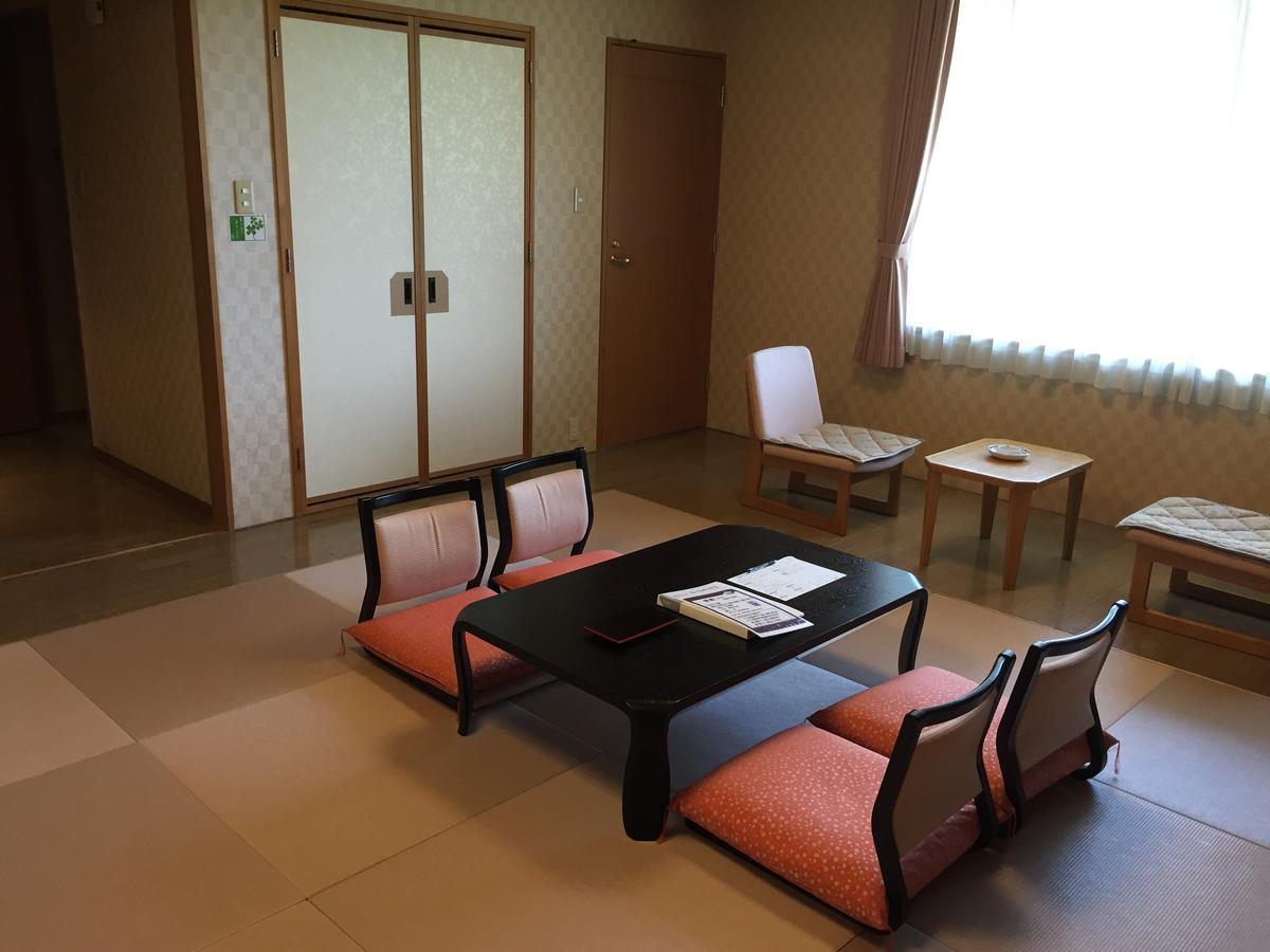 Hotel Yurinkan Bibai Buitenkant foto