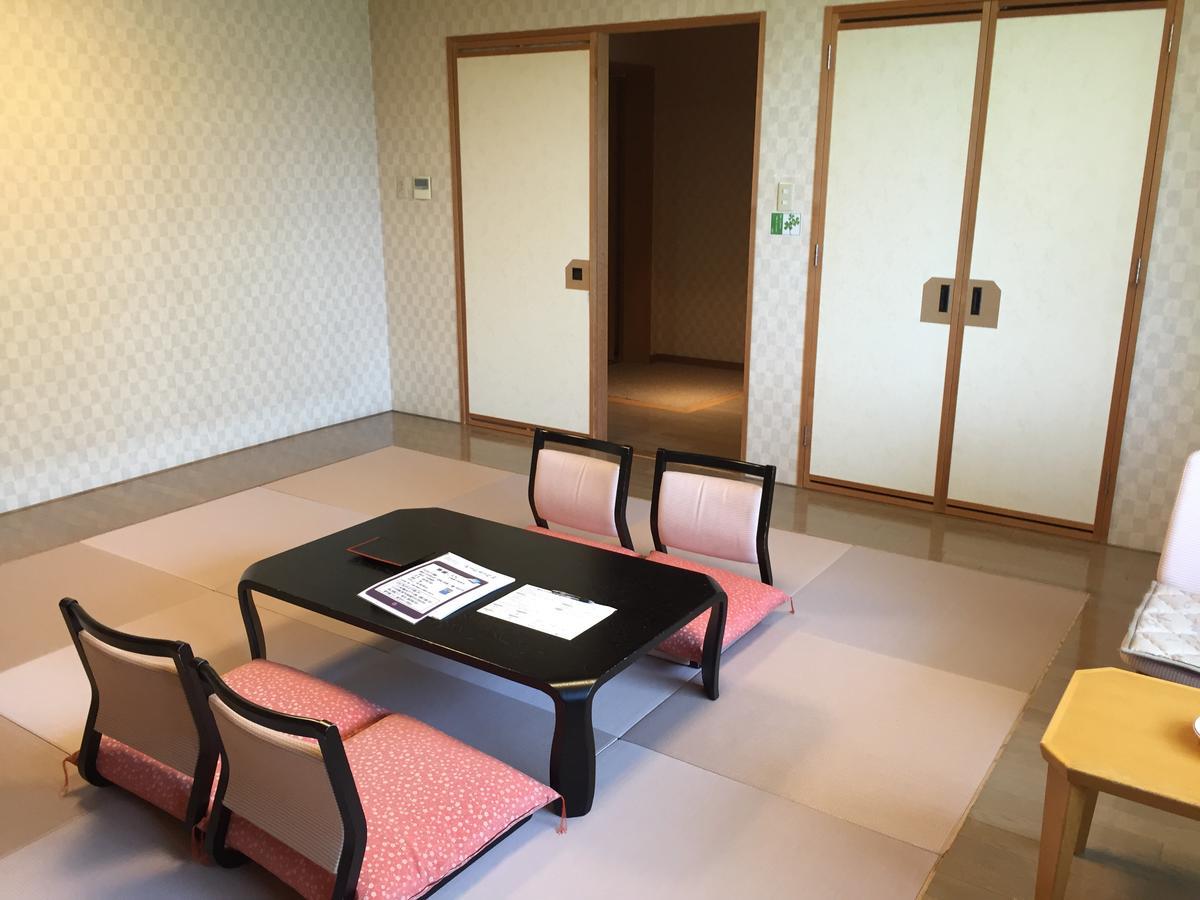 Hotel Yurinkan Bibai Buitenkant foto