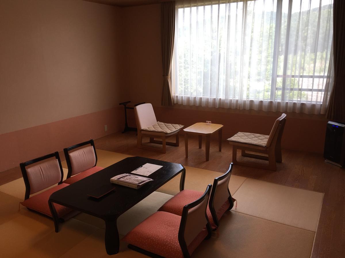 Hotel Yurinkan Bibai Buitenkant foto